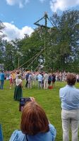 Aufstellung des Mittsommerpfahls Schloß Gripsholm