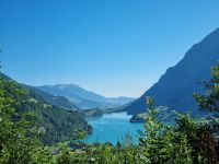 Blick auf den Lungernsee mit dem Pilatus im Hintergrund 
