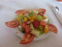 Sehr typisch für diese Region ist der Ensalada Tropical, ein Salat mit allerlei Früchten darin. Sehr lecker!