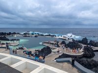 Zeit zum baden in den Lavabecken in Porto Moniz/Madeira