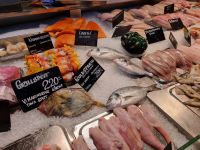 Besuch der Markthalle (Östermalms Saluhall)