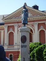 Kleipeda, Theaterplatz mit Ännchen-von-Tharau-Brunnen