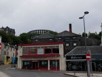 MacCaig's Tower hinter der Oban Distillery 
