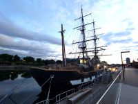 MIt Schiffen wie der Jeanie Johnston emigrierten Iren nach Kanada, Australien und die USA