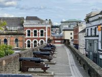 4. Tag – Ausflug nach Nordirland – Spaziergang auf der Stadtmauer von Derry – Kanonen auf der Stadtmauer