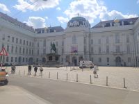Josefplatz mit Statue Kaiser Joseph II, Wien