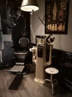 im Restaurant kann man nicht nur essen sondern auch die Zähne reparieren lassen 