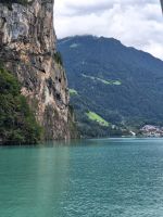 Senkrechte Felswände 