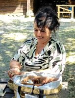 Souvenirverkäuferin im Folkloremuseum Bukarest