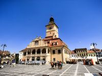Das Rathaus auf dem Marktplatz von Brasov