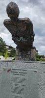 Stubaital, Fulpmes, Skulptur der Skispringer 