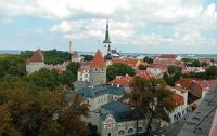Tallinn von oben mit Hafen