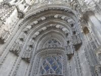 Eingang der Kathedrale St.Gatien in Tourismus 