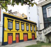 In Portugal liebt man es bunt, hier ein Haus in Aveiro