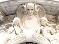 Fassade mit Masceron in Bordeaux 