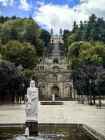 Blick von unten auf das Sanctuario in Lamego
