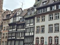 Straßburg -Dachfassaden am Münsterplatz