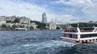 Dolmabahce-Moschee vom Wasser aus