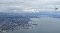 Landeanflug auf Edinburgh mit Blick auf die Forth- Bridges
