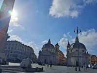 Piazza del Popolo Rom mit Blick auf Kirchen