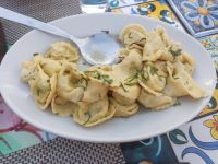 Und selbstgemachte Tortelloni zu Abendessen schecken besonders gut - Villa Ginevra, Sizilien 