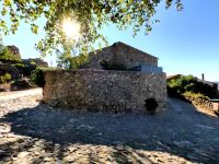 Steil winden sich die Gassen hoch und runter in Castelo Rodrigo