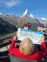 242 Zermatt - Ausflug auf Sunnegga und Blauherd am Rothorn - Kartenstudium um die Berge zu bestimmen