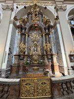 80-altar mit Dankestafeln seitlich