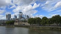Blick von der Tower Bridge auf das Finanzzentrum