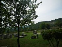 ... Steinsärge aus  Bogomilenzeiten 