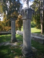 die Reste aus der Vergangenheit - Cetinje