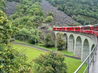 Fahrt mit dem Bernina-Express (Kreisviadukt von Brusio)