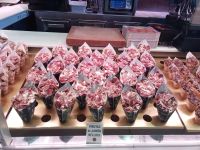 Jamon - Schinkenauswahl im Mercado San Miquel - Madrid, Spanien 