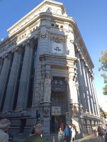 Gebäude des Institut de Cervantes in der Gran Via - Madrid, Spanien 