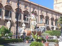 Allegorischer Wagen vor der Kathedrale - Palermo, Sizilien