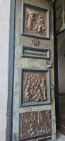 Melfi, Eingangs Tür zum Dom