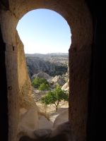 Kappadokien, Göreme Freilichtmuseum, Blick durch einen Kircheneingang.