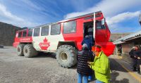 Ice Explorer auf dem Athabasca-Gletscher am Columbia Eisfeld
