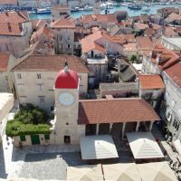 Blick vom Kirchturm auf Trogir