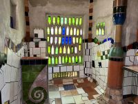 Kawakawa: Hundertwasser-Toilette