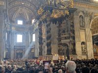 Petersdom Papstaltar