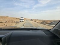 Straße auf dem Weg zum Wüstencamp in Marrakesch