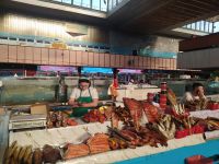 Der Grüne-Markt in Almaty, Fischstand