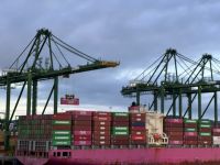 Panama Hafen - Containerverladung