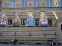 Florenz, im Palazzo Strozzi finden wechselnde Kunstausstellungen statt. 