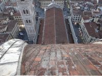 Florenz, von der Domkuppel geht es steil nach unten.