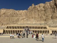 Der Tempel von Weitem