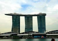 Große Rundreise Neuseeland: Das Marina Bay Sands Hotel in Singapur. 