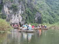 Ninh Binh (Bootsfahrt in der Trockenen Halong-Bucht)