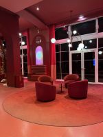 21:00 Uhr Magic Circus Hotel 